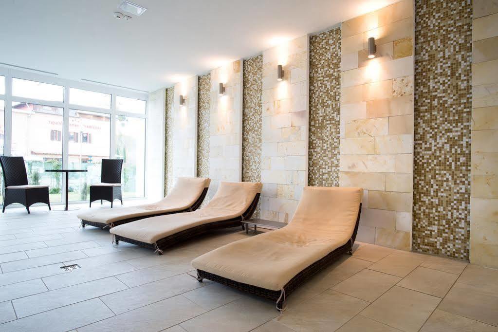Hotel Aurora Мисколк Екстериор снимка